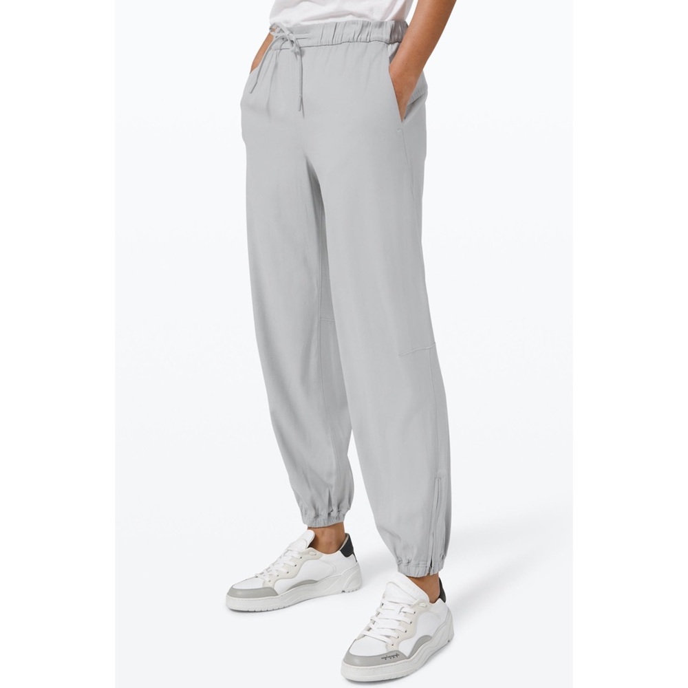 Lululemon Black Joggers NWOT
